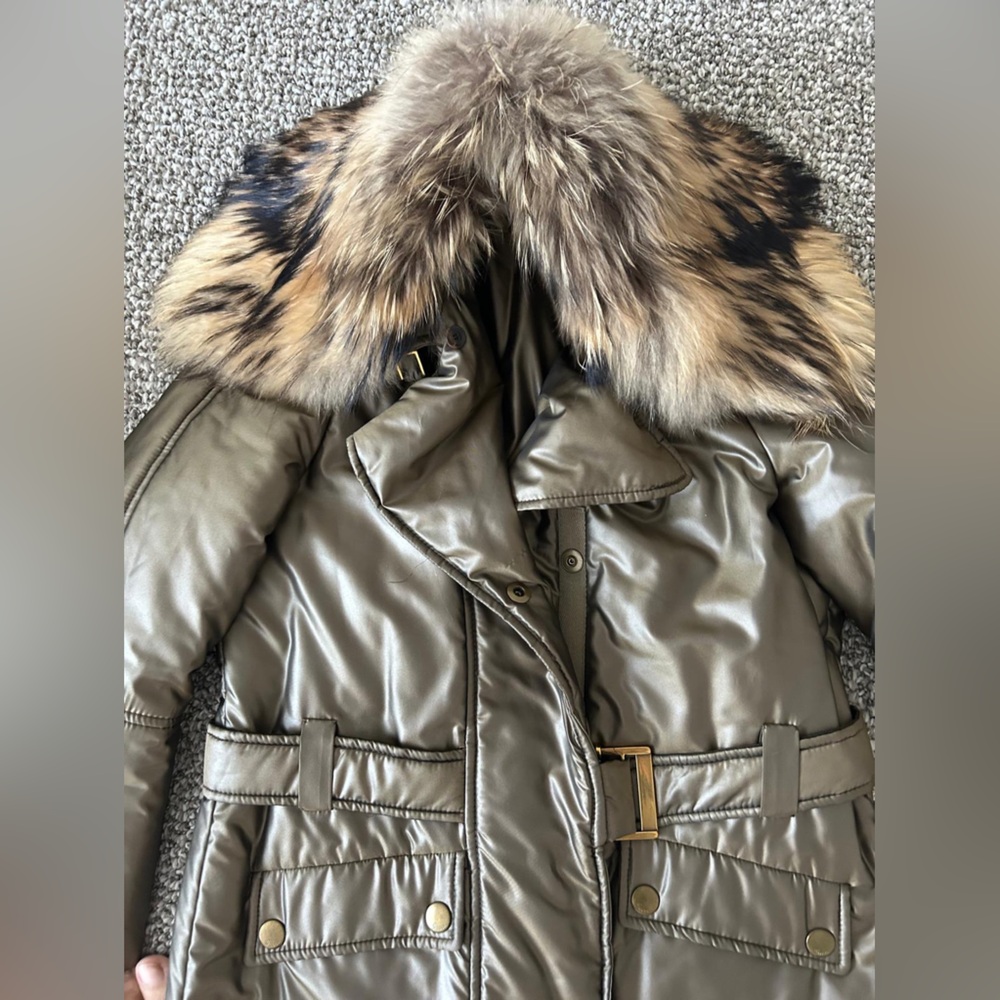 Gucci women’s coat with raccoon fur brown khaki - Picture 5 of 8